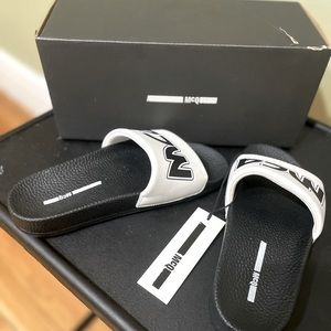 Alexander McQueen slides black and white size 38